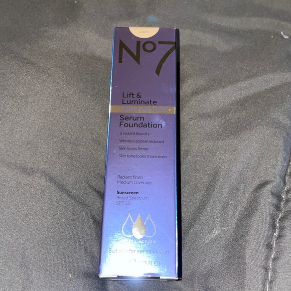 No7 Other - No7 Lift and Luminate Foundation in Calico..nib